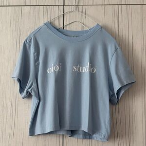 OiOi Studio Light Blue Cropped Women's Short Sleeve T-shirt